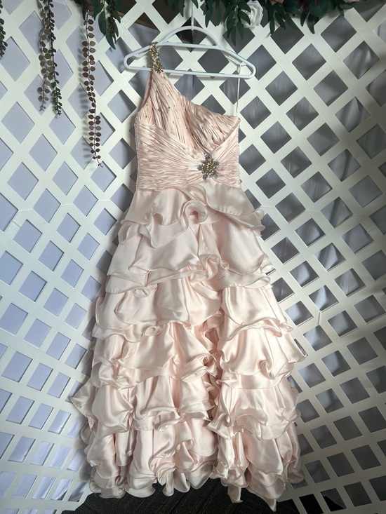 Mac Duggal Dresses & Skirts - Mac Duggal Couture Pink Ruffle Prom Dress One Shoulder Beaded Formal 6 Blush